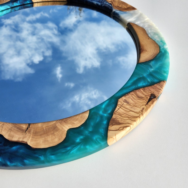 Resin and Olive Wood Round Mirror, Custom Resin And Wooden Mirror. Wooden Mirror, Rustic Mirror, made to Order mirror Round Mirror