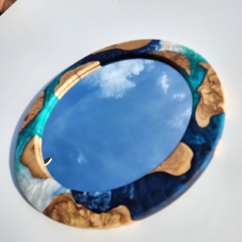 Resin and Olive Wood Round Mirror, Custom Resin And Wooden Mirror. Wooden Mirror, Rustic Mirror, made to Order mirror Round Mirror